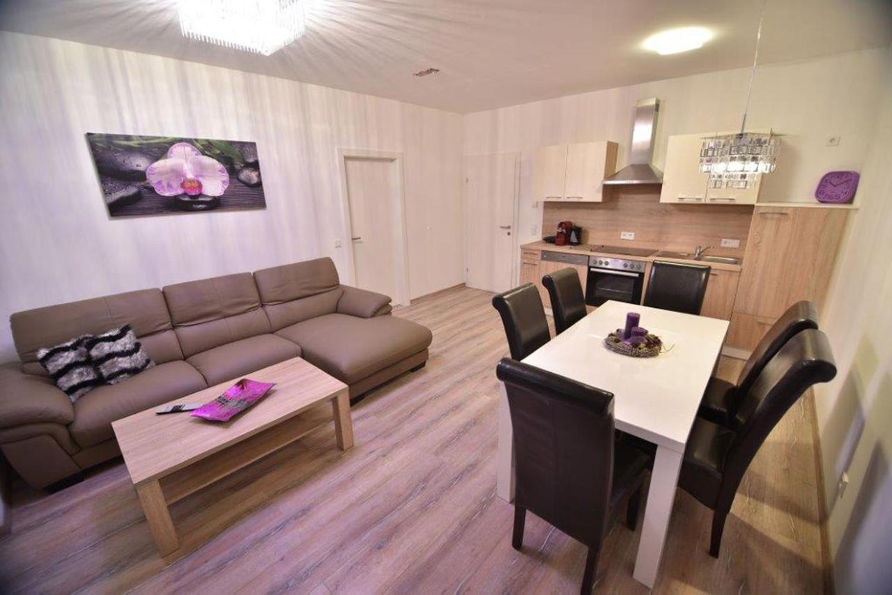 Lungau Living Appartements - Penthouse Санкт-Михель  Экстерьер фото